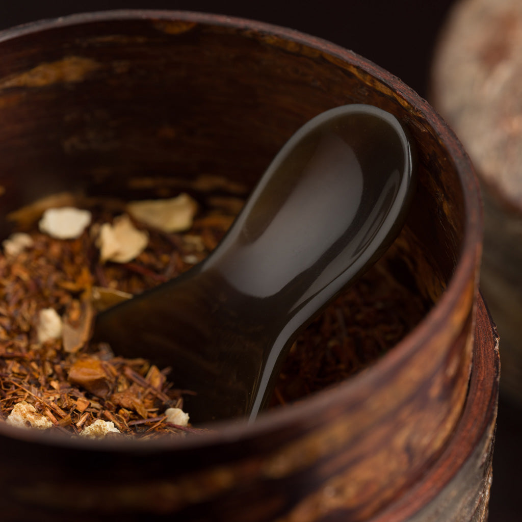 Yuko Teeschaufel Horn